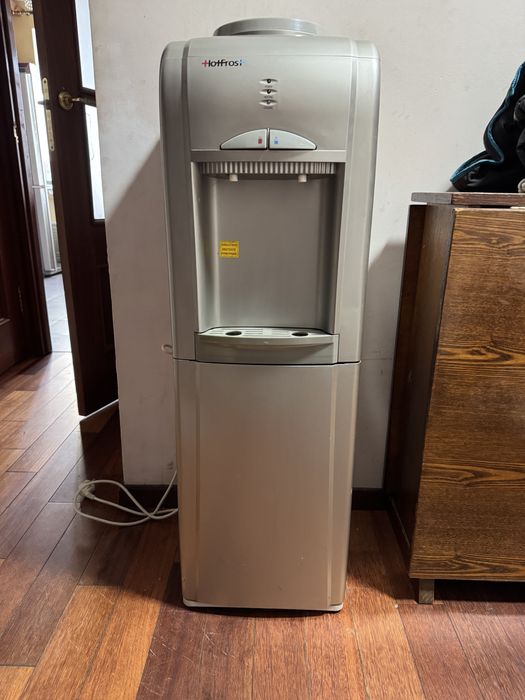 Кулер для води HotFrost