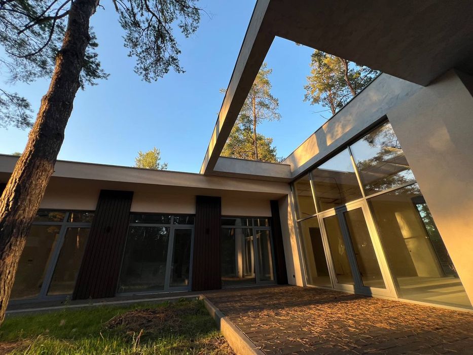 Продаётся дом в Обуховке в сосновом лесу закрытая территория река