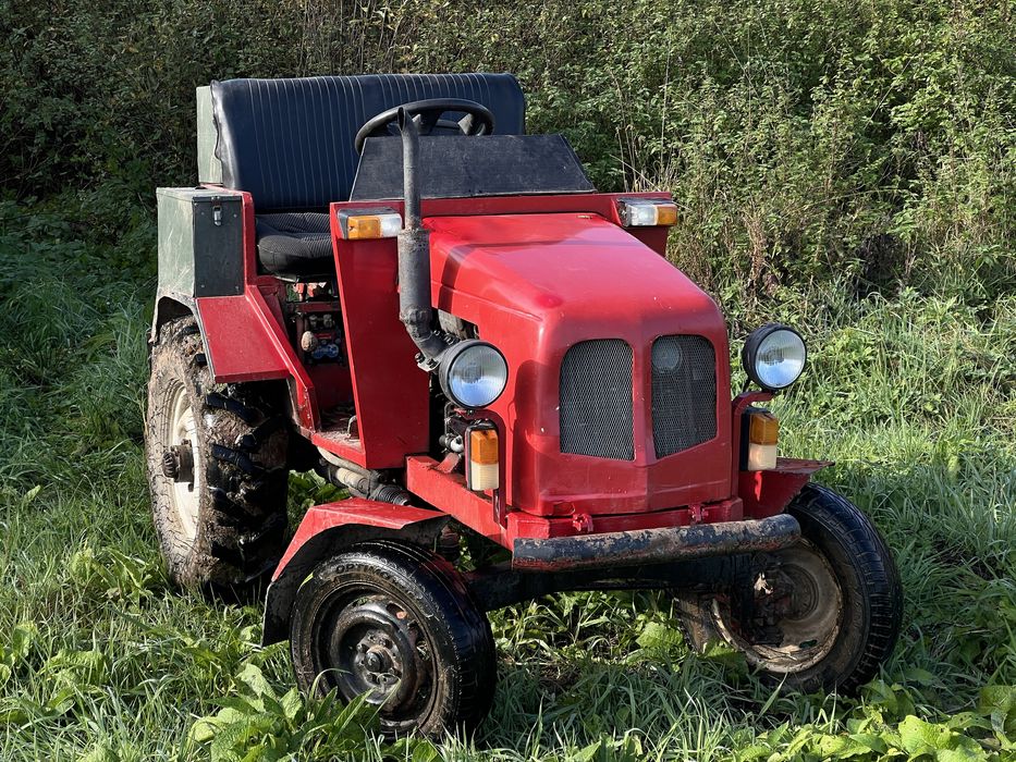 Продам хороший , потужний  економний трактор