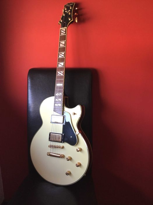 guitarra Peerless la Muse NA ,