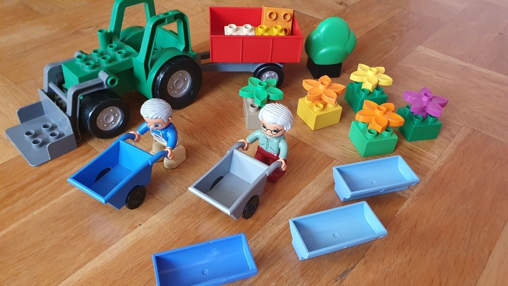 Zestaw Lego Duplo 4687 Ciągnik z przyczepą + farma