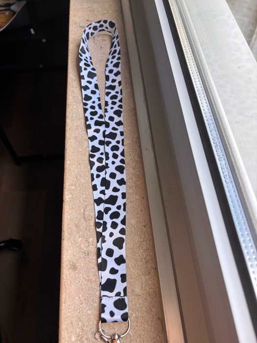 Fita Porta-Chaves / Porta-Cartões – Estampa Vaca