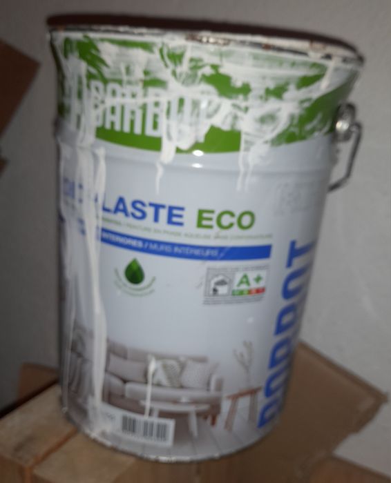 Tintas interior parede  e Bondex madeira