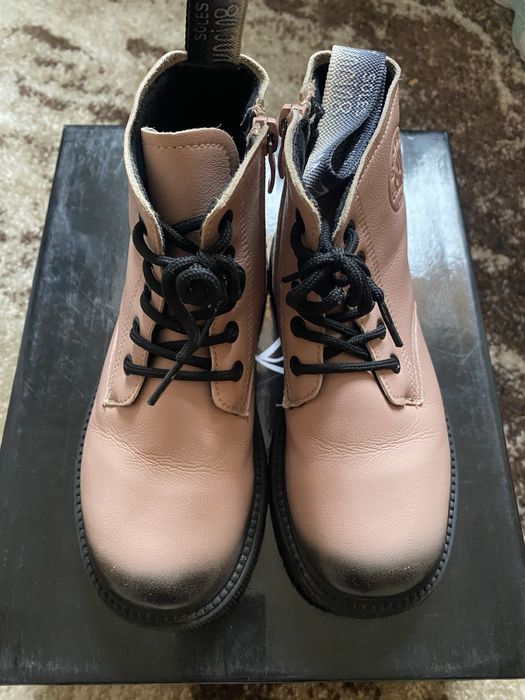 Продам дитячі черевички.