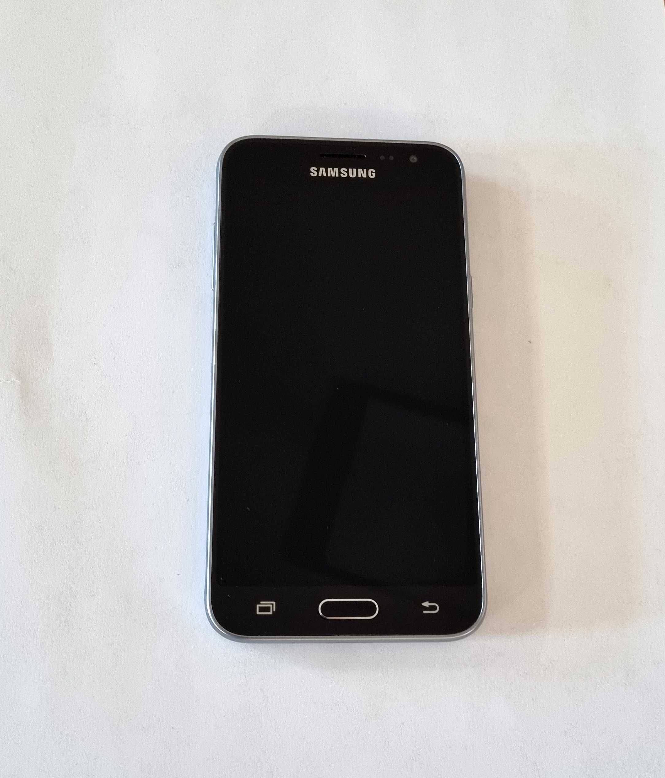Smartfon Samsung Galaxy J3 2016