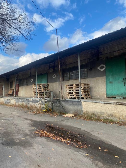 Здаємо в оренду складське приміщення з рампою 600 кв.м.