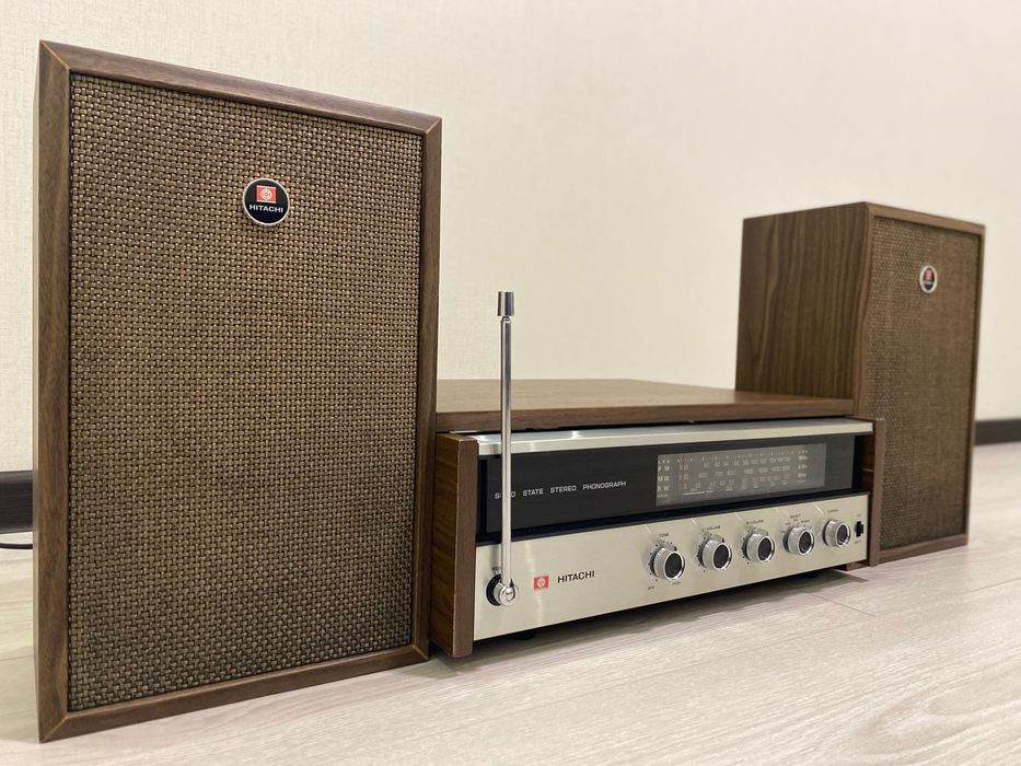 Hitachi  Уникальный японский Phonograph KS-1920