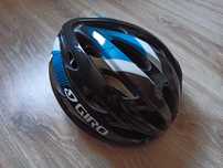 Kask rowerowy GIRO Trinity X w rozmiarze 54-61cm czarny
Czarny z nieb