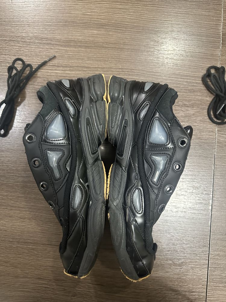 Raf Simons ozweego 3 black