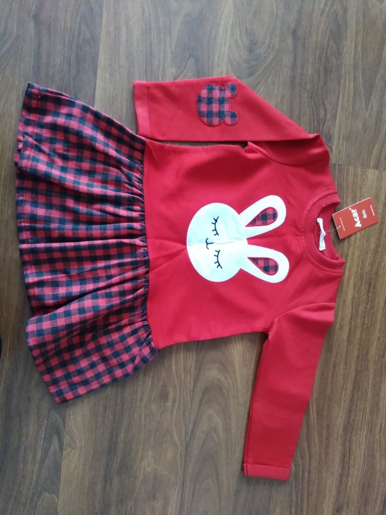 Sukienka / tunika dla dziewczynki czerwona krata z królikiem r 98 nowa