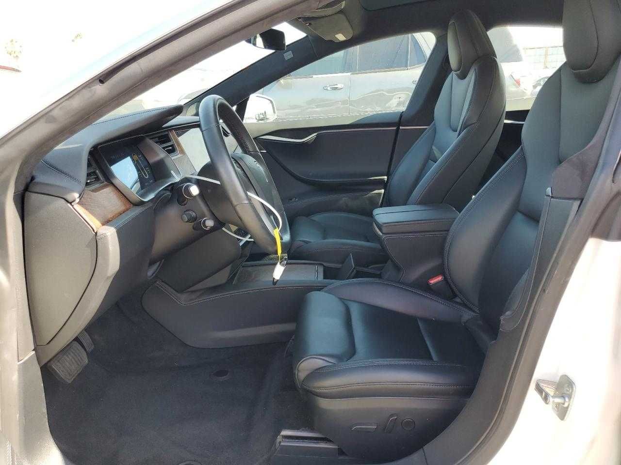 TESLA MODEL S 2021 року випуску