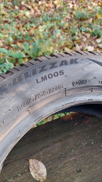 Нові зимові шини Bridgestone Blizzak LM005 205/55 R16 91H