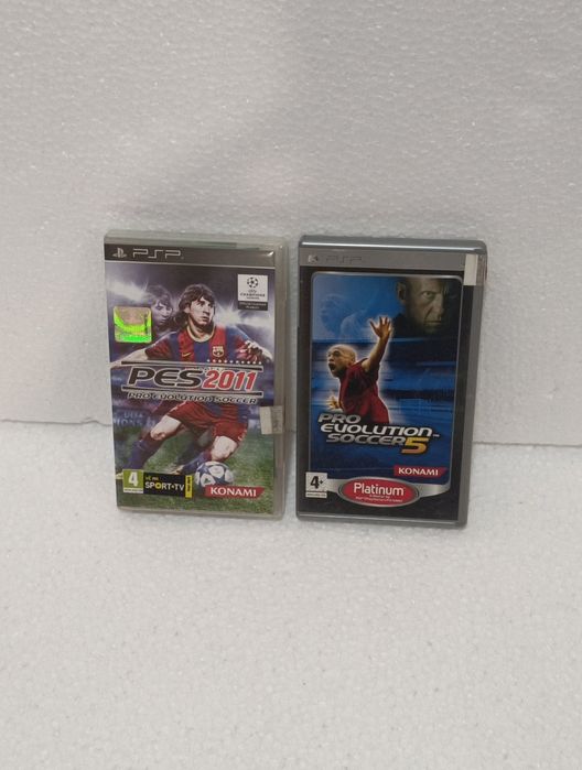 Conjunto de 2 Pro Evolution Soccer ( 5 + 2011 ) Sony PSP CIB