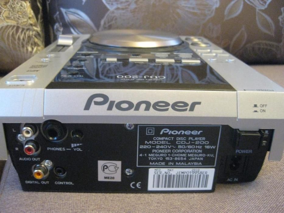 Проигрыватель CD/MP3 дисков Pioneer CDJ-200