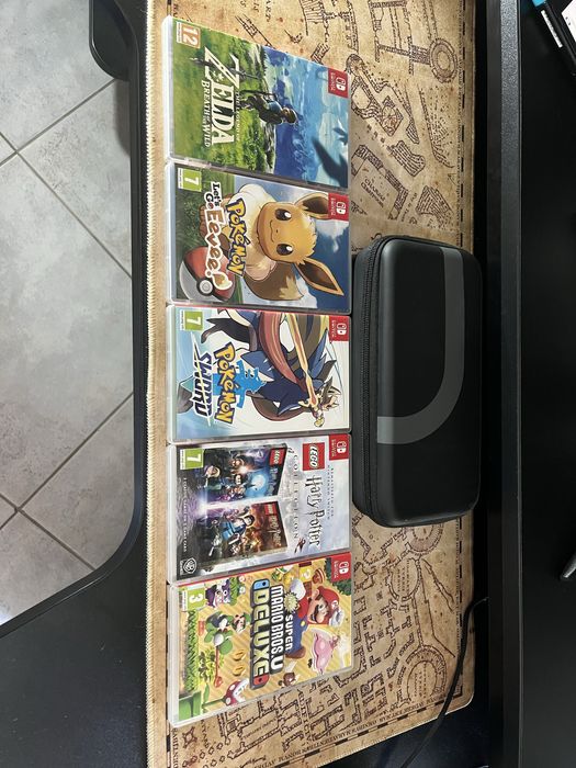 Nintendo Switch - Completa + 5 Jogos