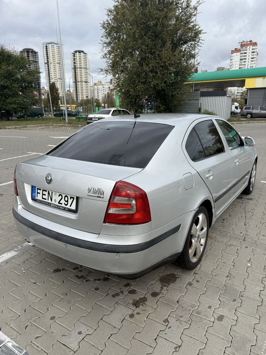 Продам шкоду 2.0дізель 6ступка гарний стан