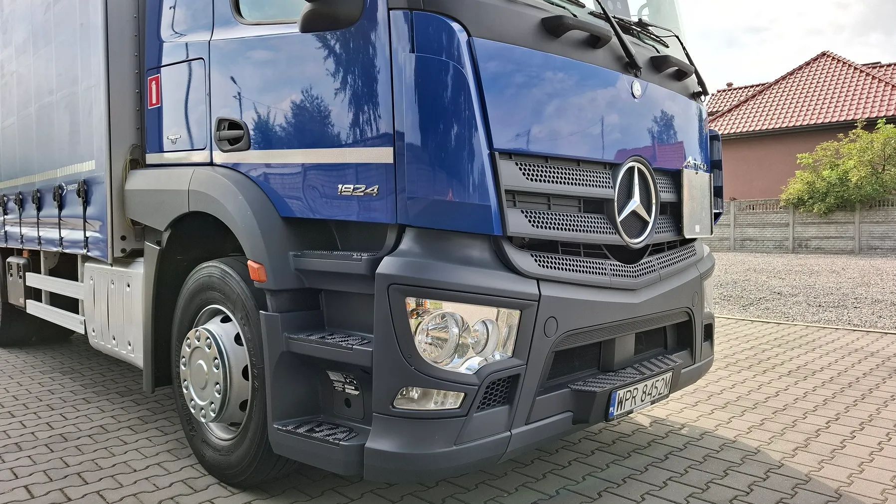 Mercedes-Benz ACTROS 1824 / PEŁNY ADR / RAMA POD ZABUDOWE 5.22 / DMC 18000 / MAŁO UŻYWANY !  Możliwość z zabudową 13 europalet widocznych na zdjęciach