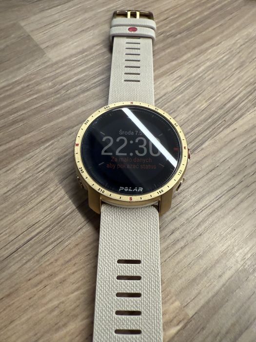 Zegarek Polar Grit X Pro Zloty
