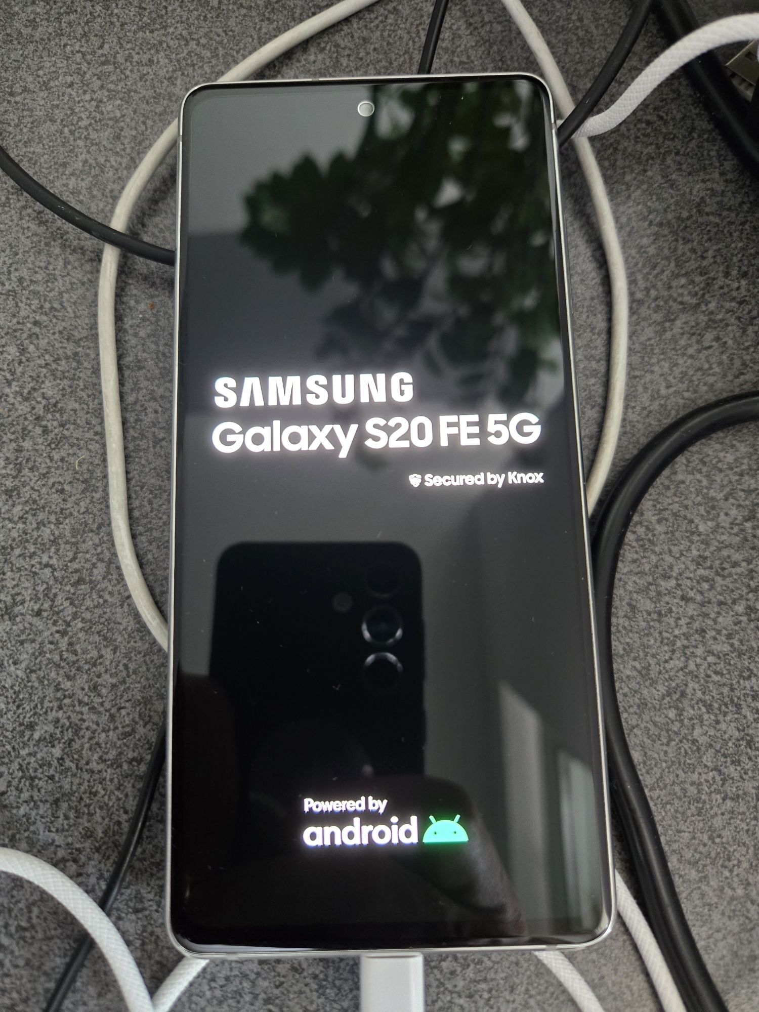 Samsung S 20fe biały