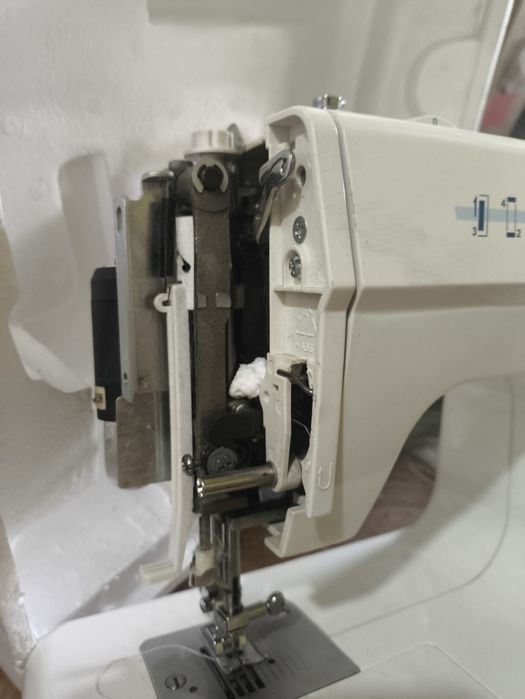 Продам швейную машину Minerva classic