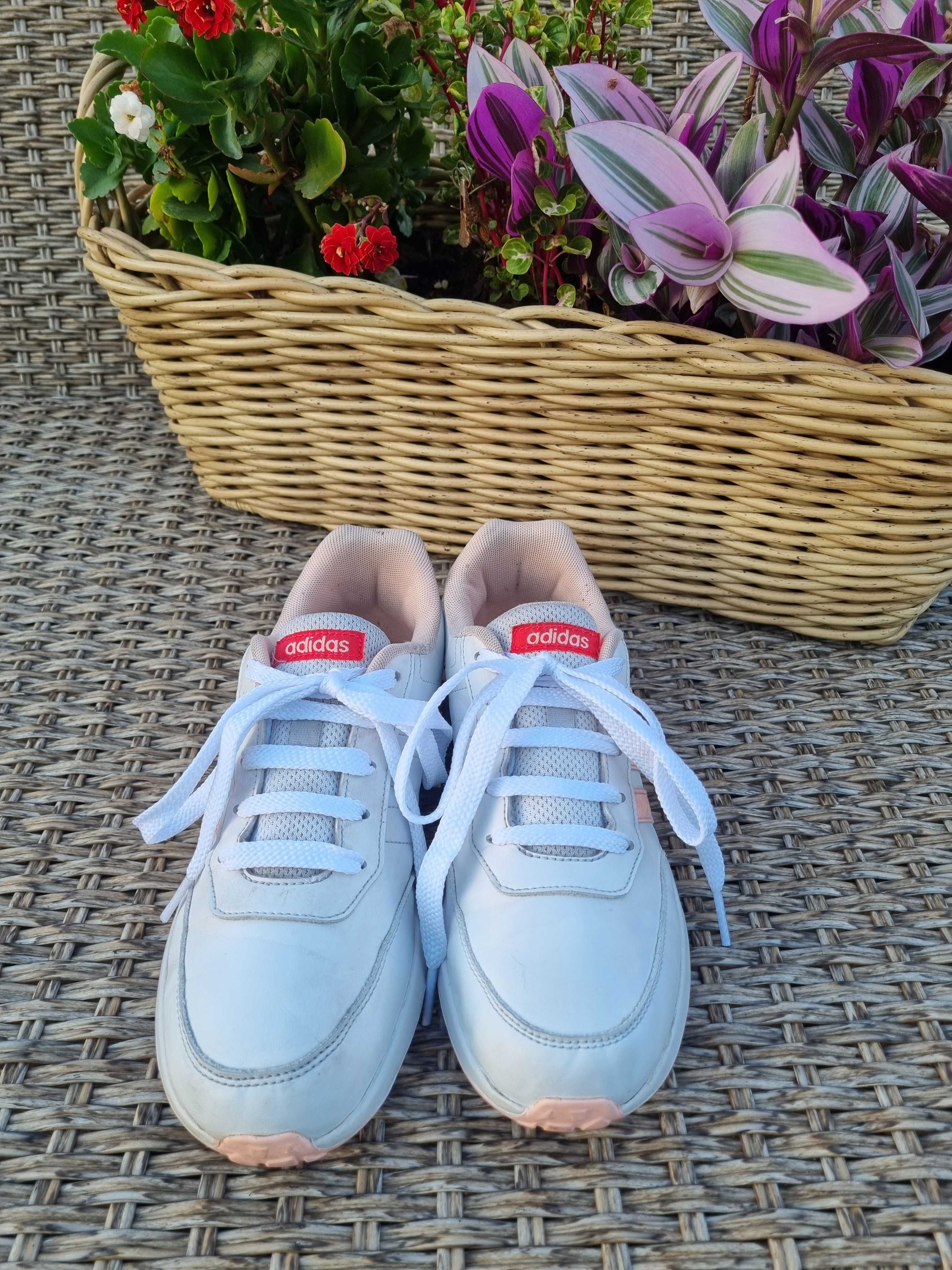 ADIDAS R 38 sneakersy Vs Switch 2.0 białe kolekcja NEO różowa podeszwa