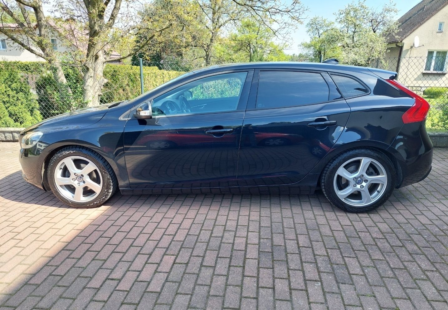 Volvo V40 D2, bogate wyposażenie, prywatne ogłoszenie
