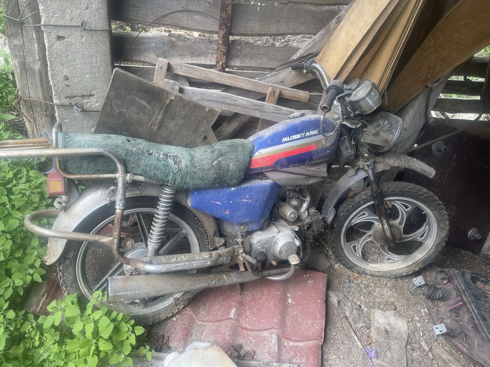 Продам альфу і до неї багато запчастин