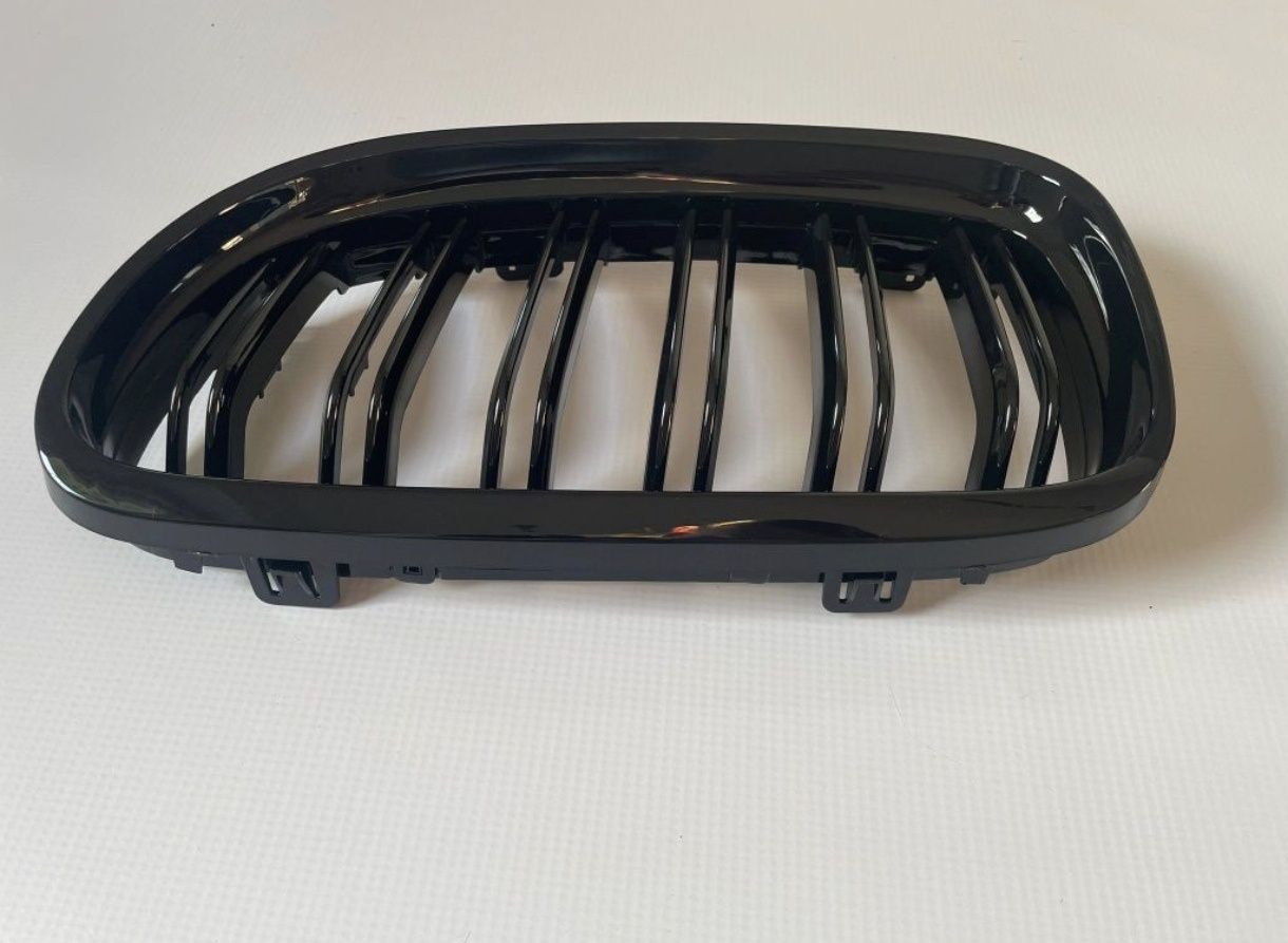 BMW E92 E92 Przedlfit Nerki Atrapy Przedniego Grilla Czarny Połysk