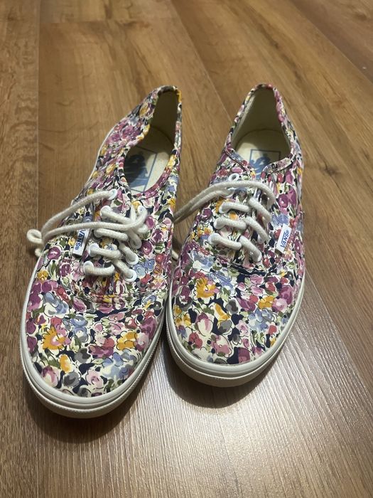 Мокасіни Vans.