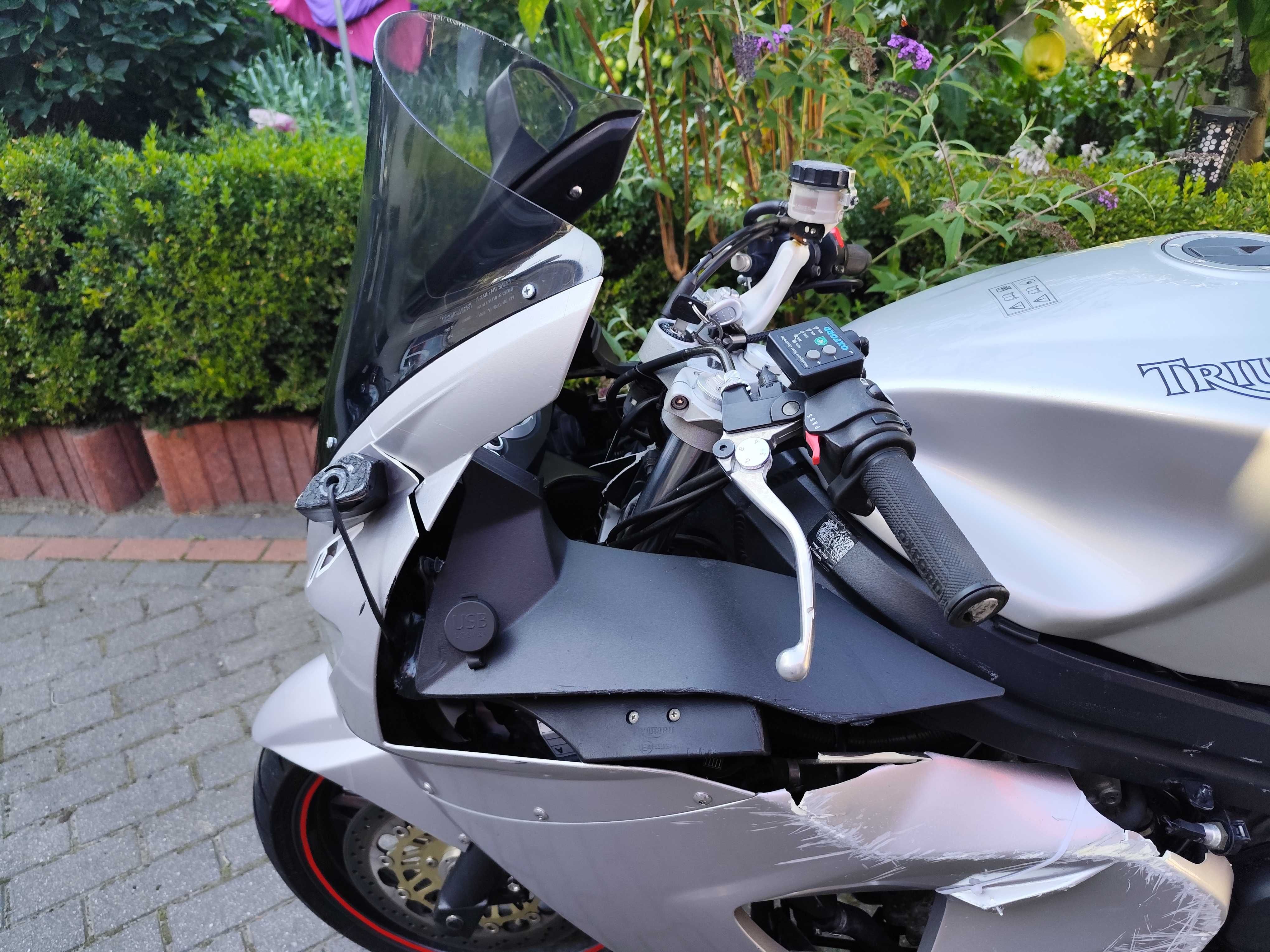 Triumph Sprint ST 1050