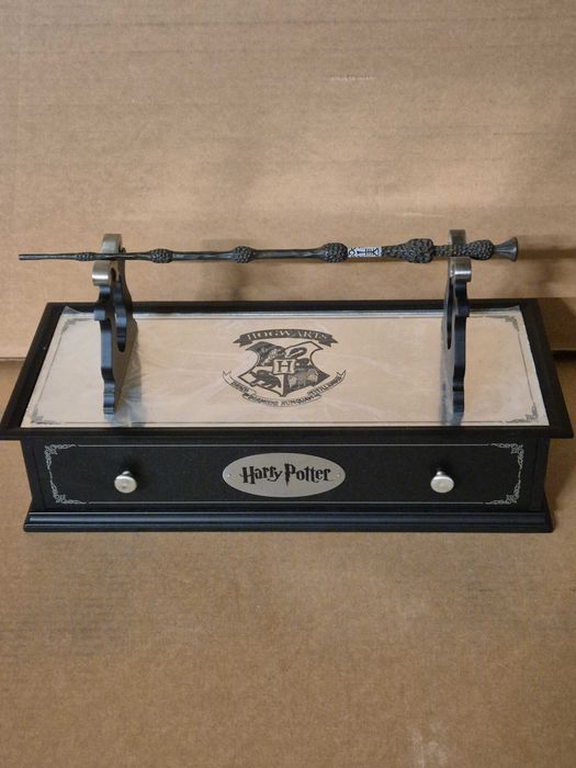 czarna rozdzka z Harry Potter