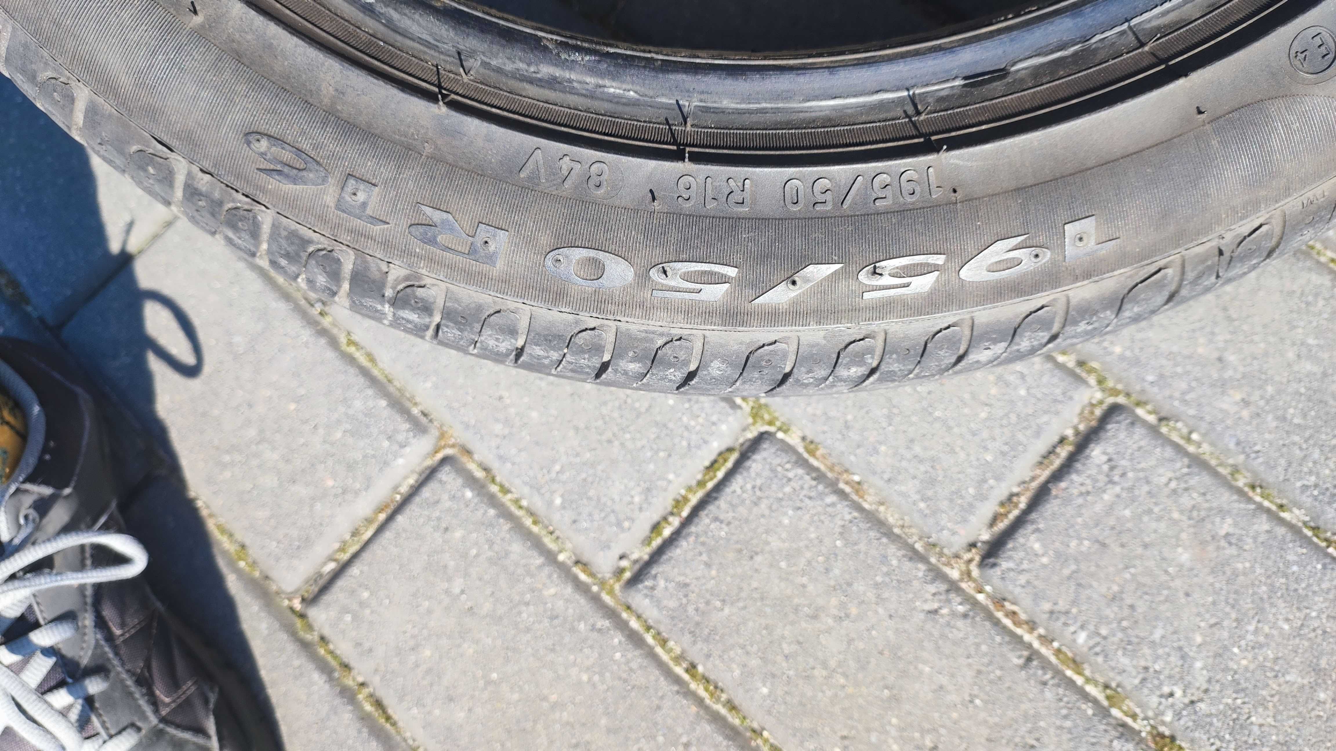 2 opony letnie Pirelli 195/50 R16