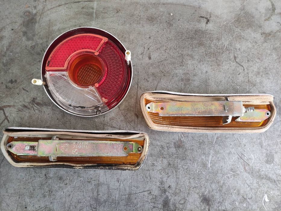 BMW 2002 piscas/farolins