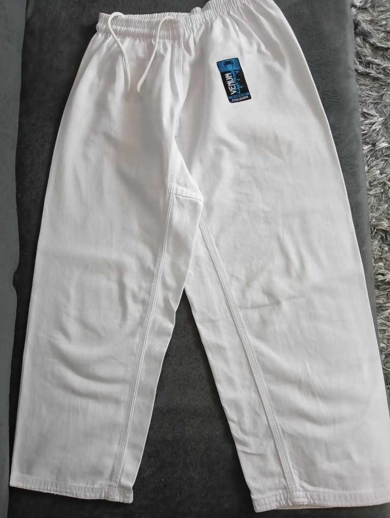 Karatega kimono Venum Challenger  150 2 kozacka
