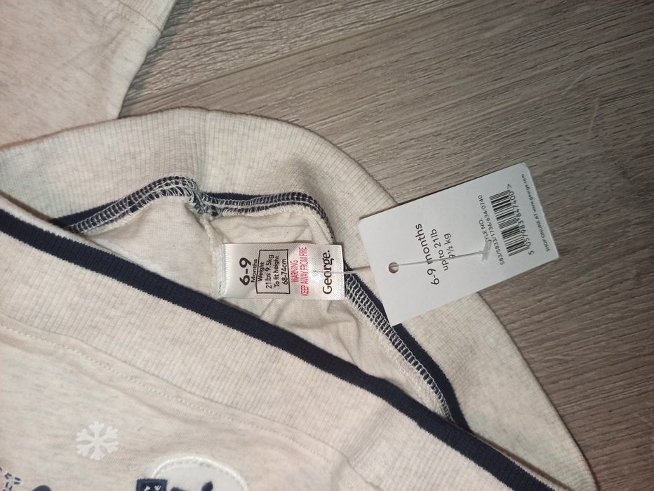 Новорічний светр, джемпер, світшот 6-9 місяців