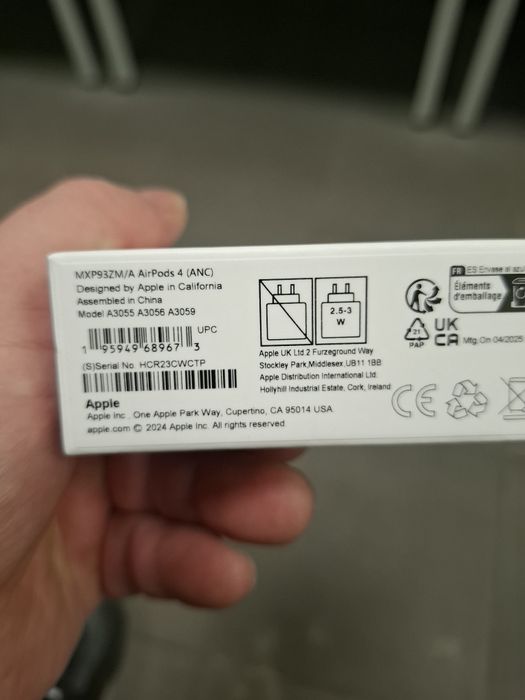 Apple Airpods 4 z ANC