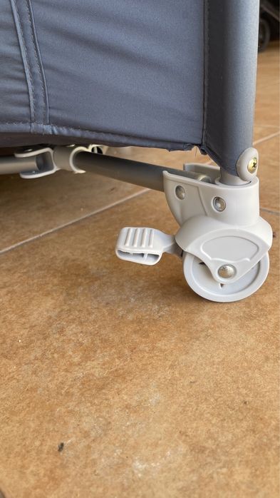 Berço de Viagem Sophie La Girafe So Chic Prism