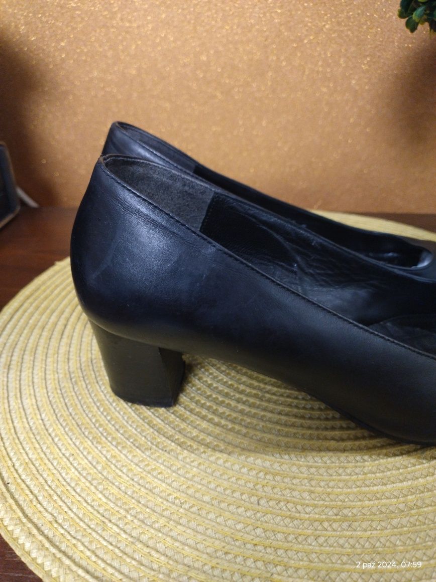 Buty czółenka czarne Ryłko r 38 okazja