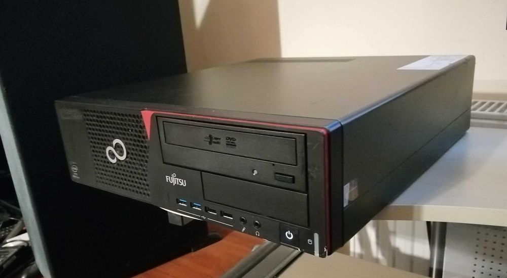 Komputer FUJITSU Esprimo E920/i5-4590/16GB DDR3/128GB SSD/WIN 11 PRO