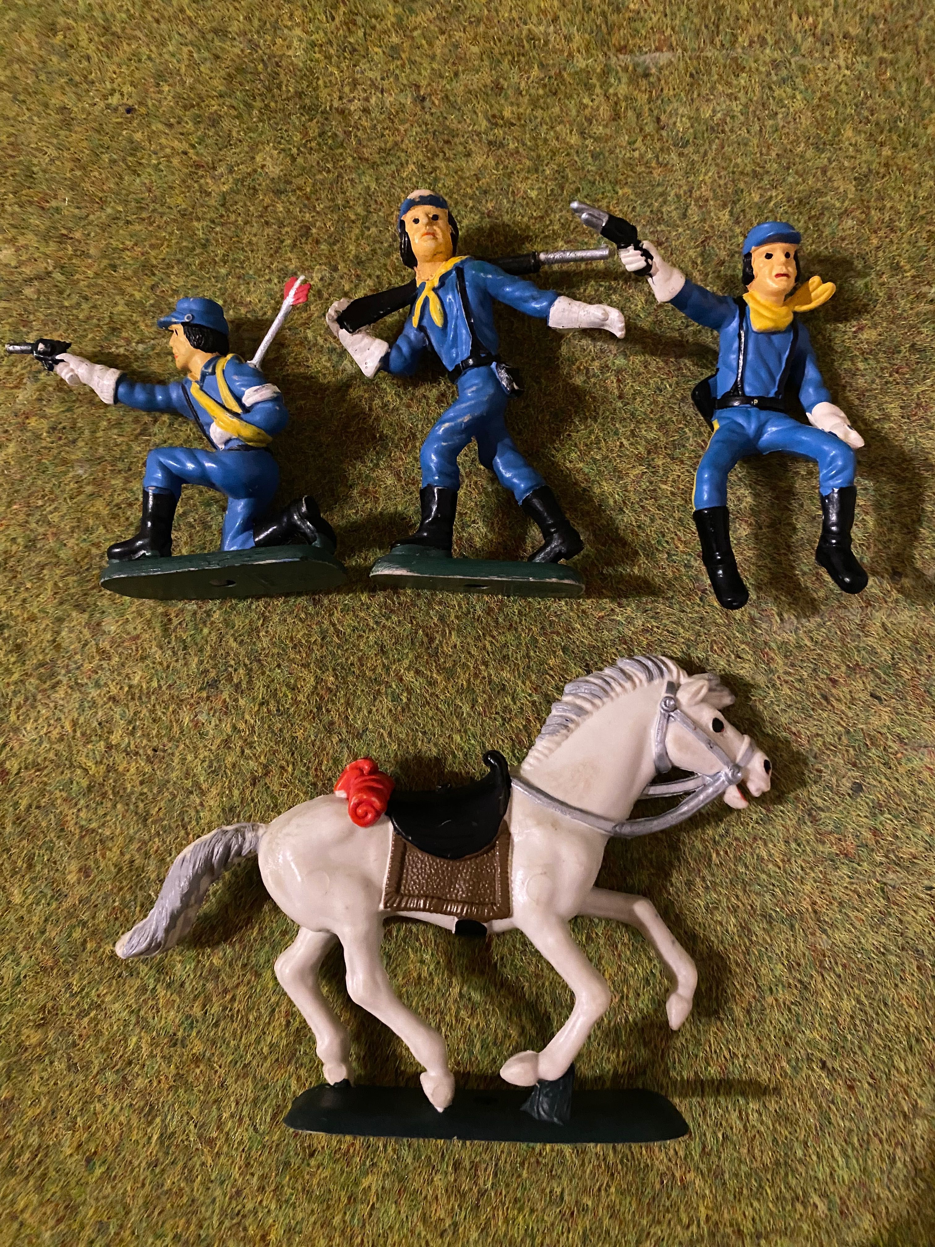 Cowboys e Índios da marca Gulliver