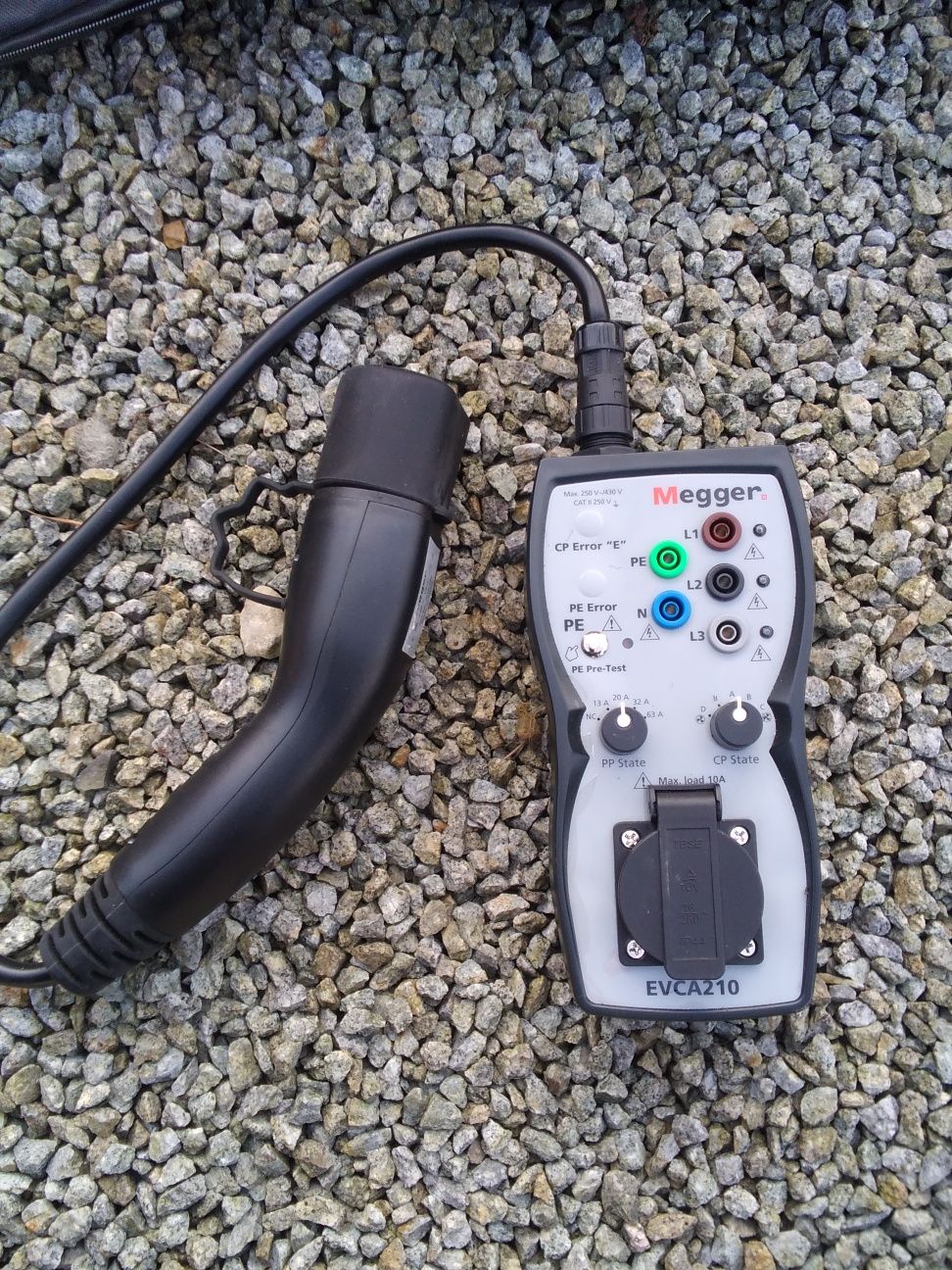 Adapter do testowania stacji ładującej MEGGER EVCA210