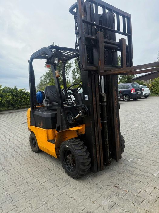 wózek widłowy terenowy HC CPQD18 LPG 1800kg Triplex 5.50m 2011r NISSAN