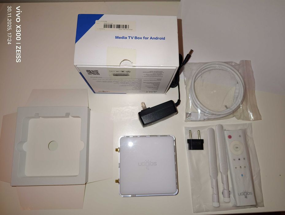UGOOS AM7 TV Box Amlogic S905X4 Android 11 TV Box 4 GB DDR4 32 GB ROM