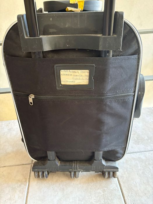 Mala de viagem pequena