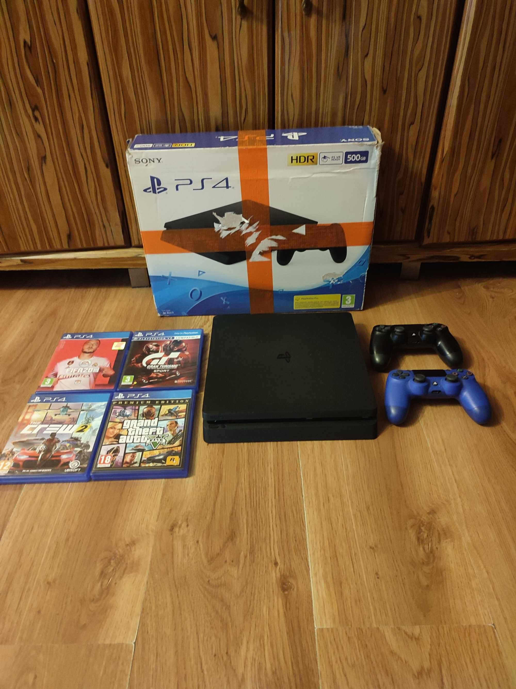 [PS4] Konsola PlayStation 4 Slim + 2 Pady Sony + 4 Gry (GTA 5 I INNE)