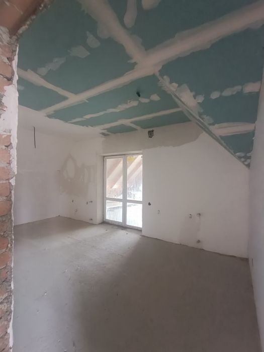 Продається добротний будинок майже готовий до проживання