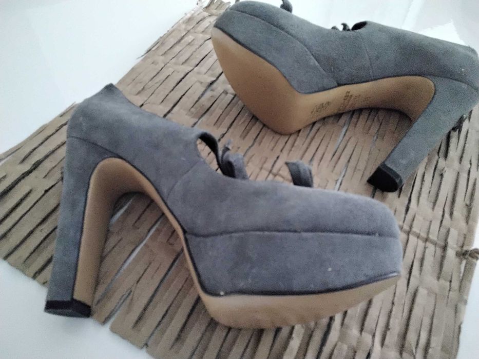 Sapatos twin set cinzentos