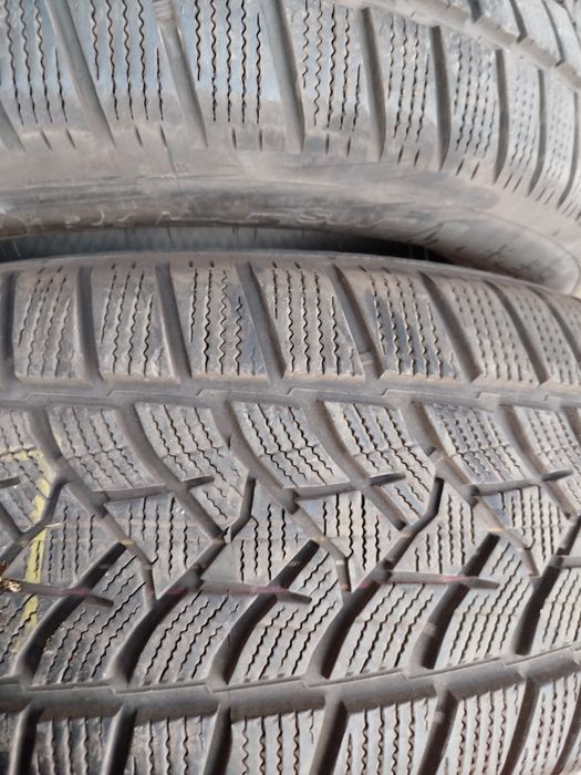 Sprzedam opony zimowe 235/55/19  Dunlop 2022 rok