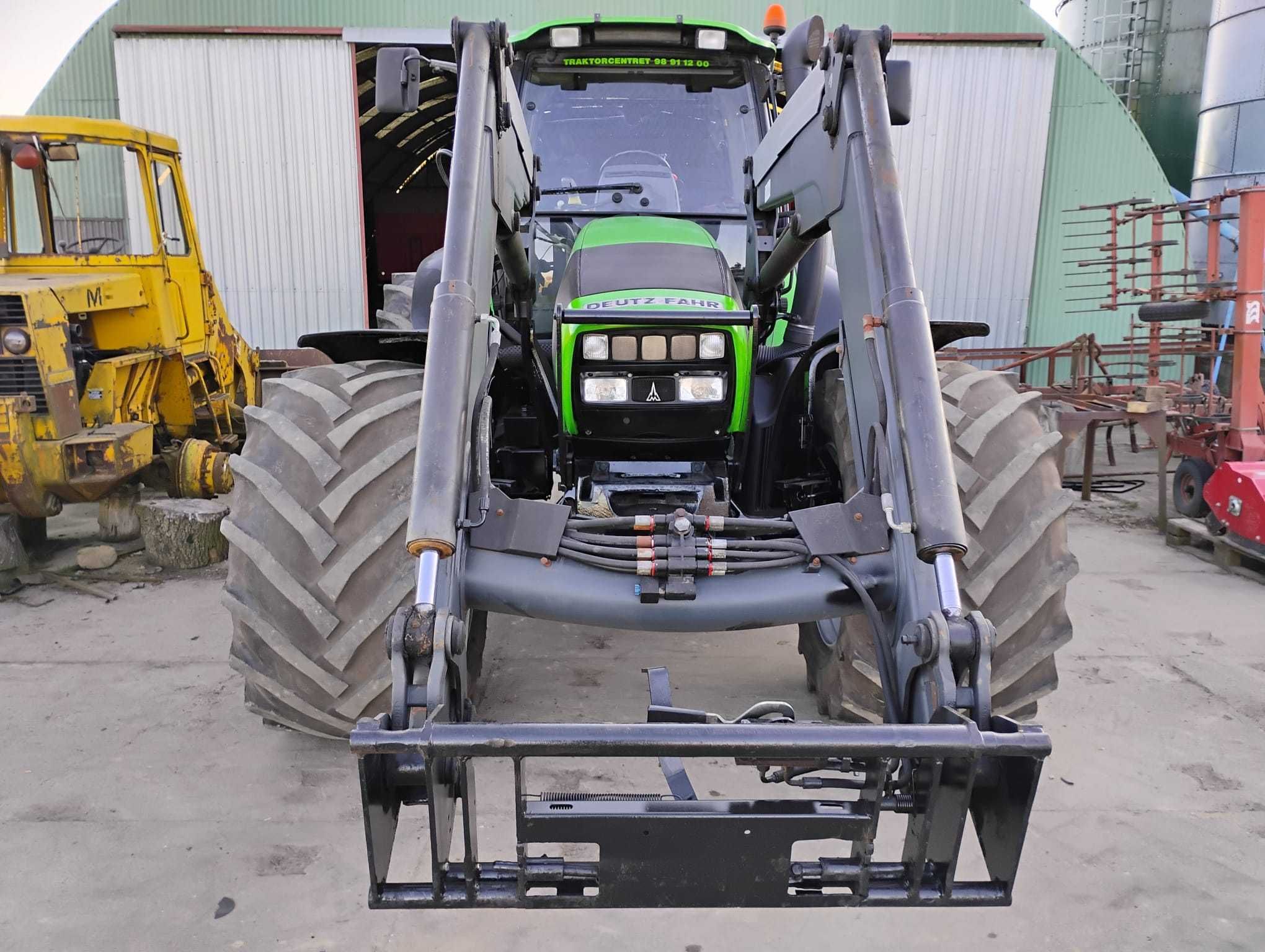 Ciągnik Deutz-Fahr Agrotron TTV 1145 z turem