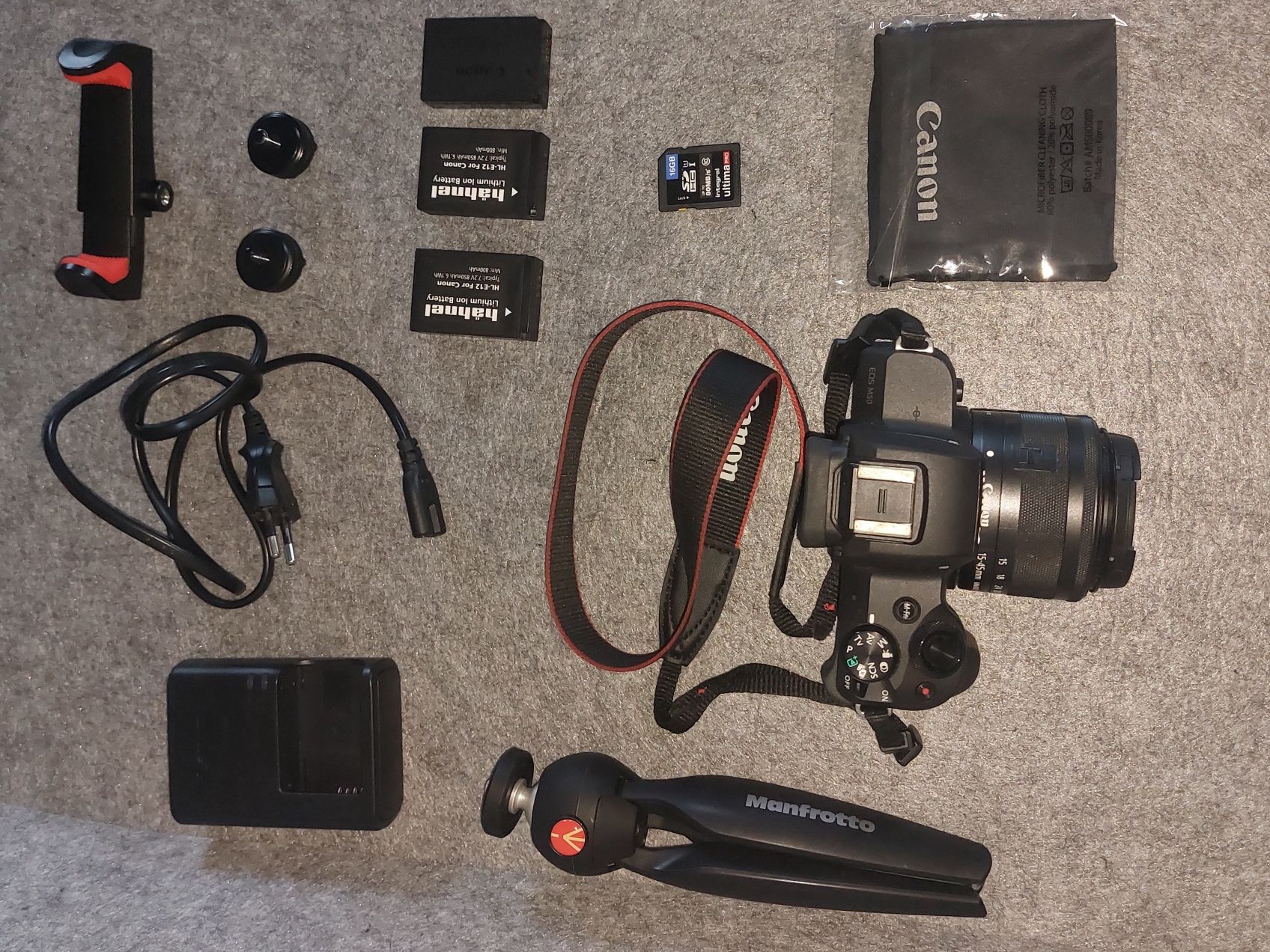 Canon M50 +  Lente Canon 15-45mm + Extras (com caixa original)
